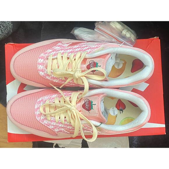 Nike Air Max 1 PRM Strawberry Lemonade sz m8 w9.5 main image 4
